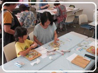 親子でご参加いただいた方も。 みなさん仲良く作っていらっしゃいました。